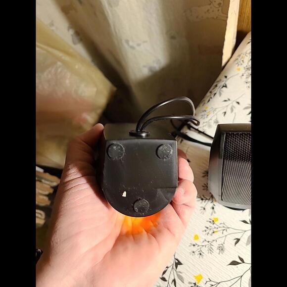 LOGITECH S120 Model S-00026 Powered Multimedia Speakers PN 880-000065 - Picture 6 of 9